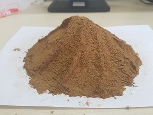 Encens en poudre naturel brun du Delta du Vietnam pour bâtonnets d'encens, anti-odeur, parfum boisé, origine Vietnam, toutes saisons - Product Image 1