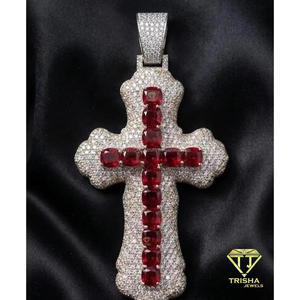 Pendentif croix en diamant rouge de qualité supérieure cultivé en laboratoire avec sertissage blanc glacé, bijoux en argent sterling 925 - Product Image 2