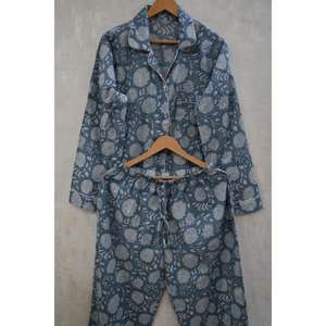 Conjunto de Pijama de Algodón con Estampado Floral Hecho a Mano, Ropa de Dormir Suave - Product Image 4