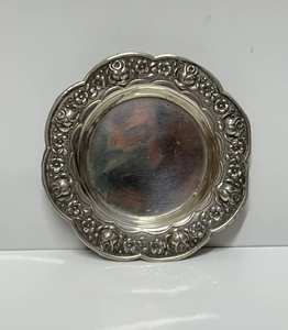 Plato de Metal Antiguo Resistente, Estilo Victoriano de Lujo, Moderno Barroco con Borde en Relieve de Hojas, para Bodas y Cenas - Product Image 5