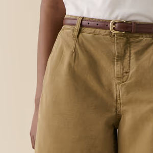 Shorts de mezclilla para mujer, elásticos, mezcla de algodón, cierre de botones, material de mezclilla con bolsillos laterales y trabillas para cinturón para mayor comodidad. - Product Image 2