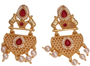 Top Quality Antique Gold-Plated Brass Vintage Plant Design Pear Cut Charm Dangle Earrings with Topaz for <b>Wedding</b> Wholesale - Product Image 5