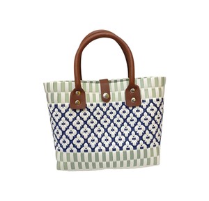 Sac et sac à main en plastique tissé fait main, design personnalisé, avec des lanières en cuir marron, motif géométrique, sac de plage d'été - Product Image 1
