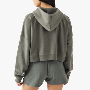 Ensemble de survêtement décontracté pour femme : sweat à capuche zippé 100 % coton à logo personnalisé, coupe ample, et short de sport - Product Image 2