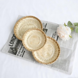 Plateau de service en rotin au style intemporel, idéal pour les comptoirs de cuisine, les cafés et la mise en scène quotidienne de la table, vente en gros depuis l'Inde - Product Image 1