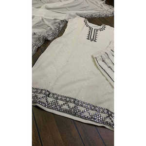 Conjunto de traje de fiesta para mujer con Secuencia de hilo y artefactos de trabajo de papel - Product Image 4