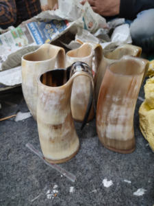 Cuerno para Beber Vikingo Único, Ecológico, Hecho a Mano con Materiales Orgánicos, Regalo para Hombres, Cumpleaños y Aniversarios - Product Image 6