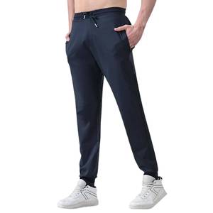 Pantalon de survêtement pour homme en polyester, léger et respirant, avec poches zippées, pour le sport et la course à pied, marque privée - Product Image 4