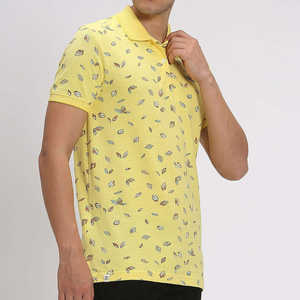 Polo para Hombre con Estampado de Plumas y Hojas en Amarillo Limón, Colección 2026, Casual, Manga Corta, Corte Entallado, Premium, Verano, Piqué - Product Image 4