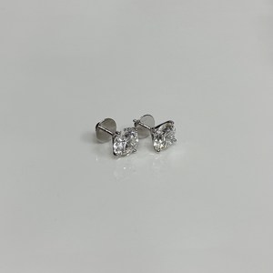 Pendientes de Diamantes Redondos Brillantes en Oro Blanco, Joyería Clásica Solitaria Brillante para Mujer, Elegante para Uso Diario - Product Image 4