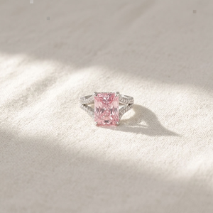 Anillo de Compromiso de Plata de Ley 925 con Baño de Rodio y Moissanita Rosa, Corte Radiante, Engaste de Garras, Anillo de Boda para Mujer, Regalo de Aniversario - Product Image 3