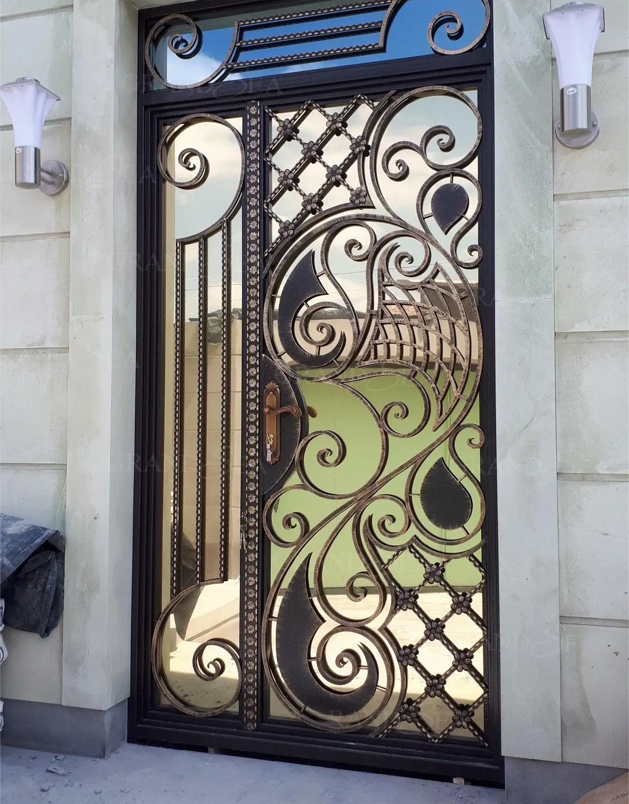 Porte d'entrée en fer forgé de sécurité extérieure au design moderne et élégant Porte de jardin en fer à ouverture simple et double avec serrure multipoint