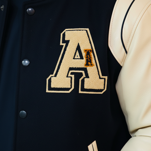 Veste universitaire pour homme de haute qualité avec logo personnalisé, en polaire et cuir, broderie streetwear, style bomber, pour l'hiver et le printemps - Product Image 5