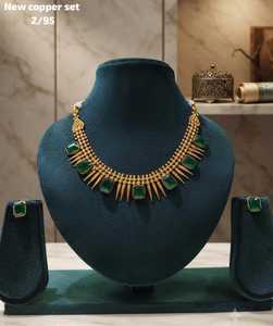 Conjunto de Collar Gargantilla de Cobre Certificado con Diseño Étnico y Moderno, y Pendientes de Zirconia Chapados en Oro para Bodas y Festivales para Mujer - Product Image 3