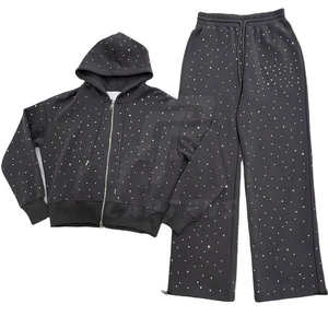 Ensemble de survêtement personnalisé avec strass, comprenant un sweat à capuche et un pantalon évasé, effet délavé, style streetwear, 2 pièces - Product Image 1