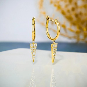 Pendientes de Oro Sólido de 18k con Diamantes Naturales, Corte Brillante Redondo Clásico, Joyería Fina Minimalista y Brillante, Regalo de Lujo para Ella - Product Image 3