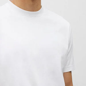 เสื้อยืดคอกลมสีดำสำหรับผู้ชาย ดีไซน์เรียบง่าย ทรงโอเวอร์ไซส์ ผ้าฝ้าย/โพลีเอสเตอร์ / ราคาขายส่ง แฟชั่นลำลองใส่ได้ทุกวัน - Product Image 4