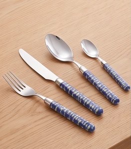 Ensemble de couverts modernes en acier inoxydable, 4 pièces, avec manches à motifs bleus, compatibles lave-vaisselle, pour table à manger - Product Image 1