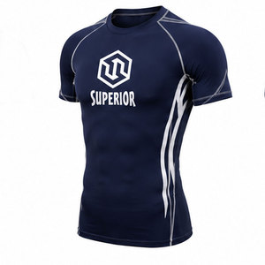 Camiseta de compresión de secado rápido diseñada para regular la temperatura corporal, reducir la fricción y brindar comodidad. - Product Image 5