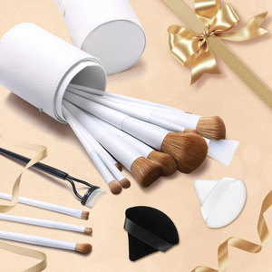 Ensemble de pinceaux de maquillage blancs 15 pièces, poils synthétiques, pinceaux pour le visage et les yeux avec éponge et étui de rangement - Product Image 6