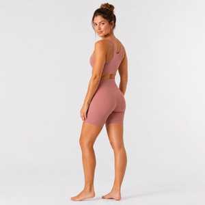 Conjunto deportivo de sujetador deportivo y pantalones cortos para mujer, con logo personalizado, transpirable, elástico, para gimnasio, entrenamiento y fitness. - Product Image 5
