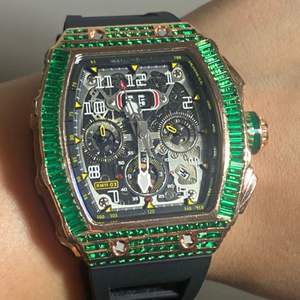 Reloj de Joyería Hip Hop con Diamantes Moissanite Cultivados en Laboratorio, Corte Redondo VVS, Correa de Goma, Reloj Mecánico Hecho a Mano - Product Image 4