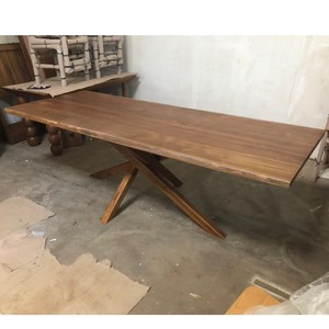 Grande table à manger en teck massif, 12 à 14 places, style moderne, bord brut, pieds croisés, table de banquet, personnalisable, mobilier pour la maison - Product Image 3