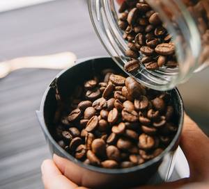 Café Arábica Orgánico Tostado y Molido de Vietnam, 100% Natural, Alta Calidad, Negro, 0.1% de Grado de Tueste, Certificado ISO 22000, Marca TNFOOD G1/G2 - Product Image 2