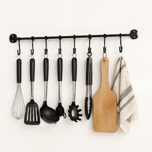 Soporte para Utensilios de Cocina Vintage, Riel de Metal Negro Mate para Organizar Ollas, Sartenes, Espátulas y Tazas, Solución de Almacenamiento para Cocina - Product Image 6