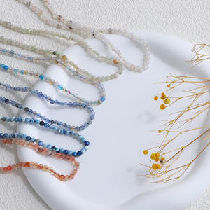 Collier de perles d'agate naturelle haut de gamme pour femme, design de niche, pierres multicolores, chaîne en os, collier de perles tendance et à la mode - Product Image 1