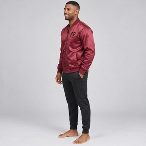 Chaqueta de satén para hombre con tela suave, diseño elegante, ajuste cómodo, costuras duraderas y acabado premium para uso casual. - Product Image 4