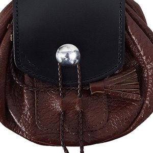 Pochette Sporran Traditionnelle Écossaise en Similicuir Marron Fait Main pour Kilt Masculin avec Sangle à Chaîne Réglable - Product Image 2