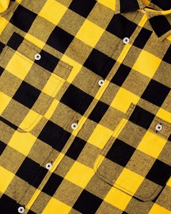 เสื้อเชิ้ตผ้าสักหลาดลายสก็อตแขนยาวสีเหลืองและดำทรงปกติสำหรับผู้ชายคุณภาพพรีเมียม - Product Image 4