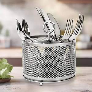 Portacubiertos de Metal Hecho a Mano con Diseño Artístico que Mejora la Decoración de la Cocina y Ofrece una Solución Práctica de Almacenamiento - Product Image 2