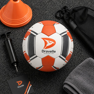 Ballon de football personnalisé cousu à la main |   Ballon de football en cuir PU premium, 32 panneaux, taille 5 |   Entraînement professionnel pour matchs de club, vente en gros - Product Image 5