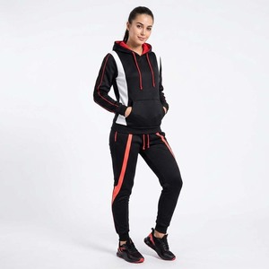 Ensemble de survêtement à capuche pour femme avec empiècements contrastants - Ensemble de jogging en molleton de coton avec design color block, logo personnalisé, 300g, longueur intégrale et poches - Product Image 1