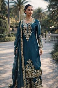 Sari indien ethnique de créateur Royal Look en faux georgette, dernière collection, tenue de soirée traditionnelle élégante, tenue de mariée avec chemisier pour femmes adultes - Product Image 5