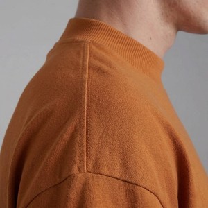 Nuevo Diseño de Camiseta para Hombre, Color Naranja, Tejido de Punto, 100% Algodón, Manga Corta, Cuello Redondo, Estilo Casual, Color Sólido, Corte Holgado, Transpirable y de Secado Rápido - Product Image 4