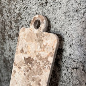 Tabla de cortar de mármol sostenible con mango de madera, ecológica, apta para lavavajillas, para cocina y hogar, para queso - Product Image 5