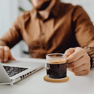 Ensemble de sous-verres en bois faits à la main Sous-verres en bois gravés au laser avec logo Sous-verres en bois dur de qualité supérieure - Product Image 3