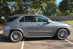 Mercedes-Benz GLE450 4Matic Turbo 6 cylindres, transmission intégrale, modèle <span class=keywords><strong>2022</strong></span>, d'occasion <span class=keywords><strong>premium</strong></span> - Product Image 4