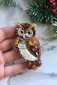 Artisan Embroidery Beaded Brooch Luxury Handmade Fashion Jewelry with Detailed Bead Embellishments - Product Image 5