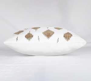 Housse de coussin brodée perlée de qualité supérieure à prix abordable pour la décoration de canapé de luxe, le style de chambre et les événements - Product Image 1