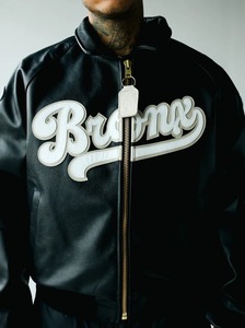 เสื้อแจ็คเก็ต FLY GEENIUS X VANSON รุ่น BOMBER สีบรอนซ์-ดำ แบบมีฮีตเตอร์ในตัว สไตล์สตรีทแวร์ หนังแท้ กันลม เป็นมิตรต่อสิ่งแวดล้อม - Product Image 2