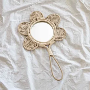 Espejo Decorativo de Mimbre con Forma de Flor Estilo Bohemio, Arte de Pared para Dormitorio Infantil, Espejo de Mano Tejido a Mano Ecológico - Product Image 4