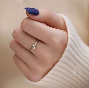 Bague planète en argent sterling, taille ajustable, bague planète Saturne, délicate et raffinée - Product Image 3