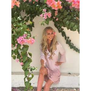 ชุดเดรสยาวปานกลางปักลายสไตล์โบฮีเมียน คอวี แขนยาว สีชมพู สำหรับผู้หญิง สวมใส่สบายๆ ในฤดูร้อน - Product Image 2