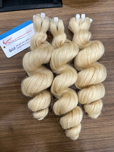 Mechones de Cabello Humano Rizado y Voluminoso Color Rubio – Cabello 100% Virgen – Rizos Suaves y Elásticos – Sin Enredos ni Caída - Product Image 2