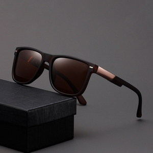 Lunettes de soleil carrées surdimensionnées Lmamba 6031 avec logo personnalisé en métal, pour hommes et femmes, style rétro classique polarisé 2024 - Product Image 4