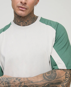 Ensemble court homme streetwear mi-lourd 100 % coton avec logo personnalisé sérigraphié, survêtement de jogging 2 pièces contrastant, grandes tailles - Product Image 4